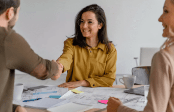 SEM EXPERIÊNCIA: Agência de Turismo em Vitória abre vaga para Comercial em Home Office