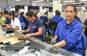 Empresa do setor alimentício contrata Ajudante de Produção com prioridade para PCD