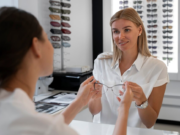 Oportunidade no Shopping Vitória: Trabalhe como Consultor Ótico e Ganhe Salário + Comissão!