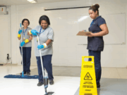 Vaga aberta para Encarregado de Serviços Gerais em Vila Velha com salário de R$ 2.368,24