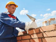 Construtora em Vila Velha/ES Contrata Pedreiro – Salário R$ 4.400,00