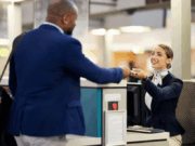 Assistente de Viagem para Eventos Nacionais; salário chega a R$ 2.500,00