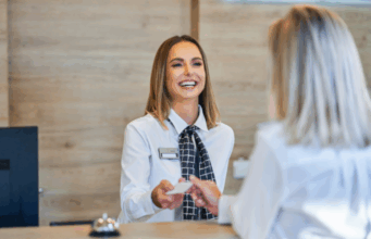 Grupo Autoglass abre vaga home office para Recepcionista Administrativo com benefícios completos