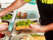 Lanchonete em Santa Mônica abre vaga para Chapeiro com experiência