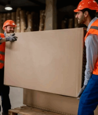 Britânia Eletrodomésticos abre 7 vagas para Operador(a) de Depósito; veja como se candidatar