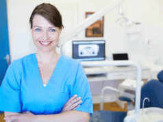 Vaga para Auxiliar de Saúde Bucal com salário de R$ 1.790,14 em clínica odontológica