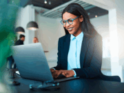 Rhopen Consultoria anuncia vaga de secretária para clínica médica em Vila Velha; salário chega a R$ 2.100,00