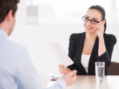 Como passar em entrevista de emprego em 2026: o que ninguém te conta