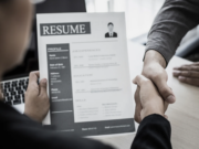 Como adaptar seu currículo para cada vaga de emprego em 2026