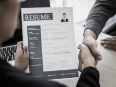 Como adaptar seu currículo para cada vaga de emprego em 2026